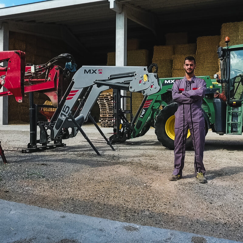 The T417 loader as seen by Cristiano Sgarzi, an Italian farmer