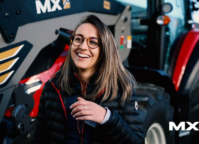 La réaction du réseau VALTRA à propos du chargeur frontal U500 MX
